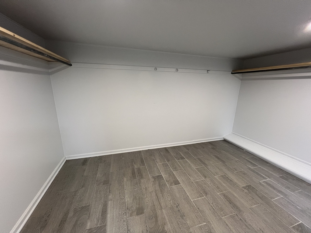 3929 W Chase Avenue - Photo 10