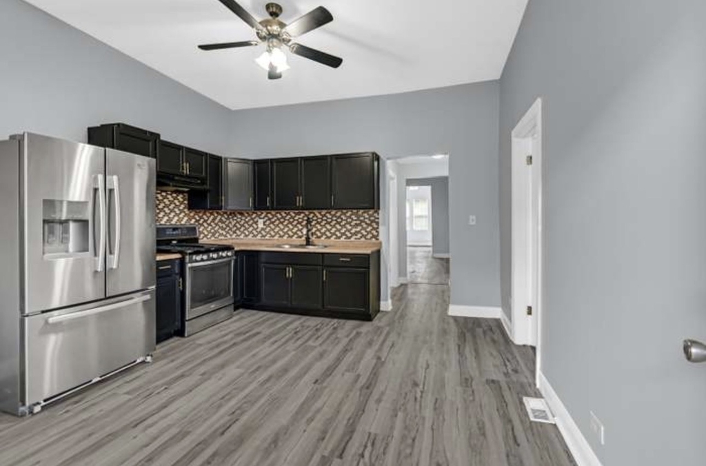 7349 S Evans Avenue - Photo 9