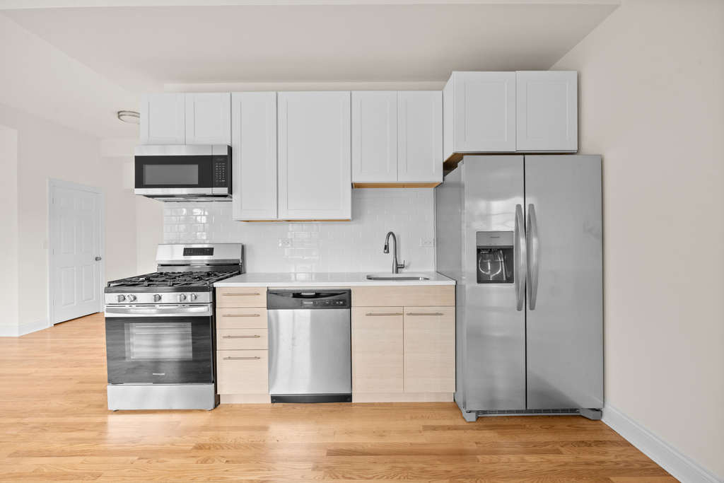 3107 N Harding Avenue - Photo 7