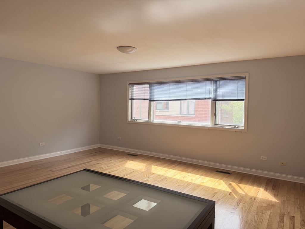 1951 S Wells Street - Photo 1