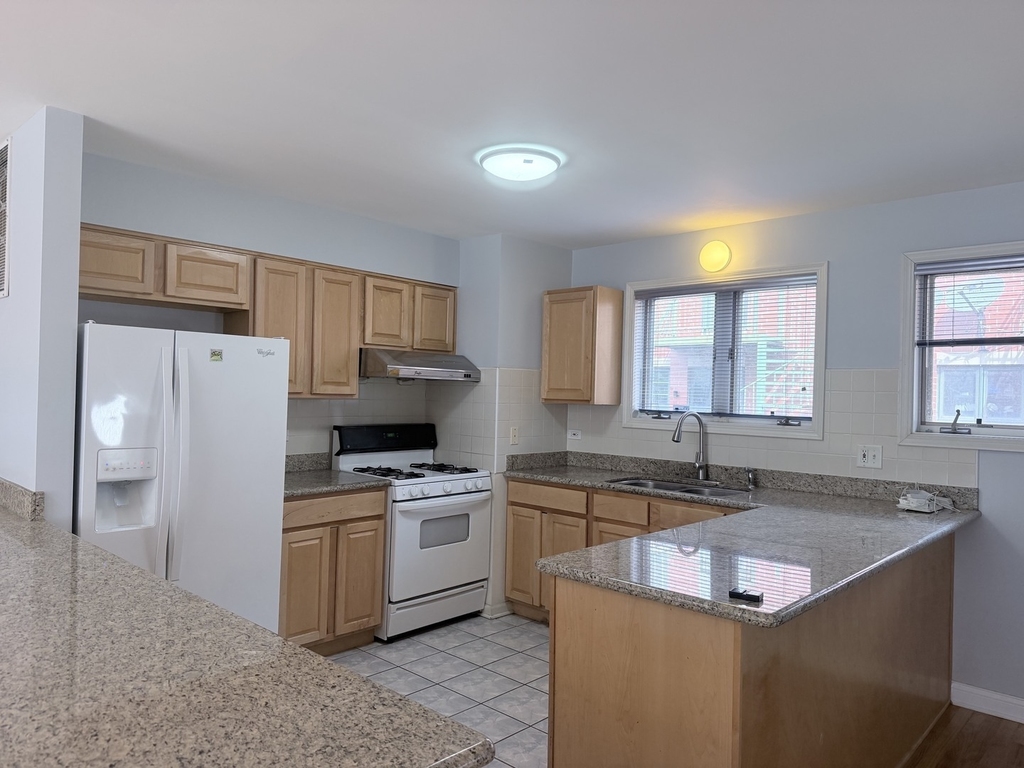 1951 S Wells Street - Photo 3