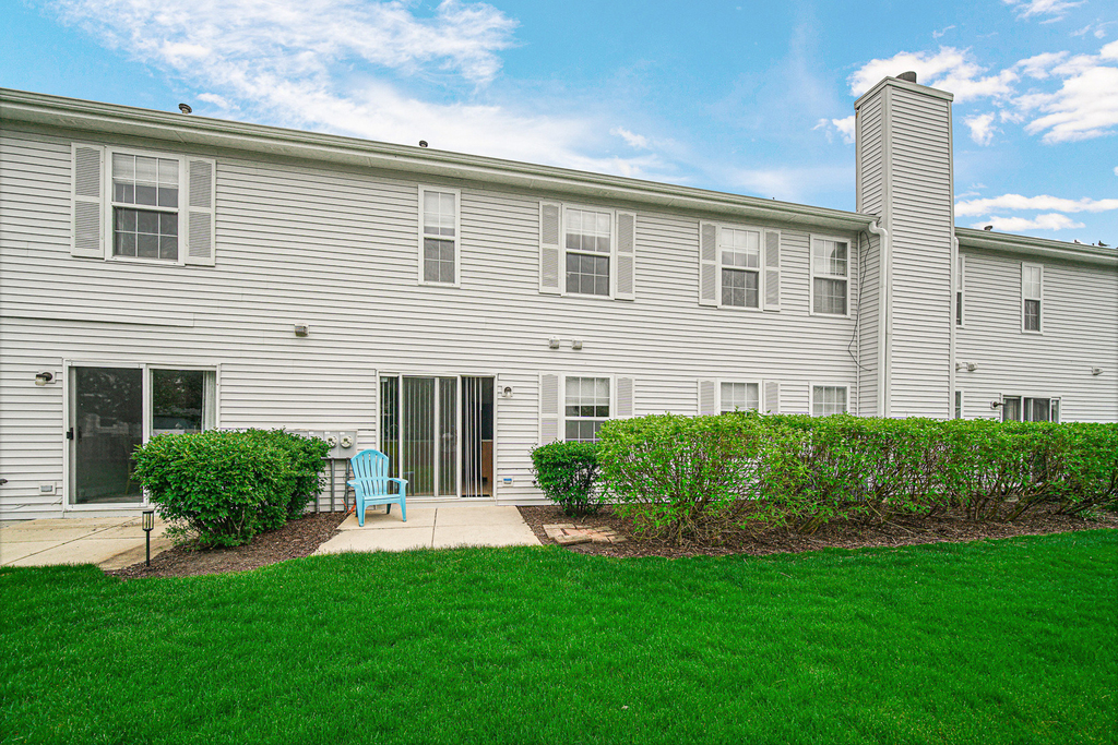 2588 Dickens Court - Photo 3