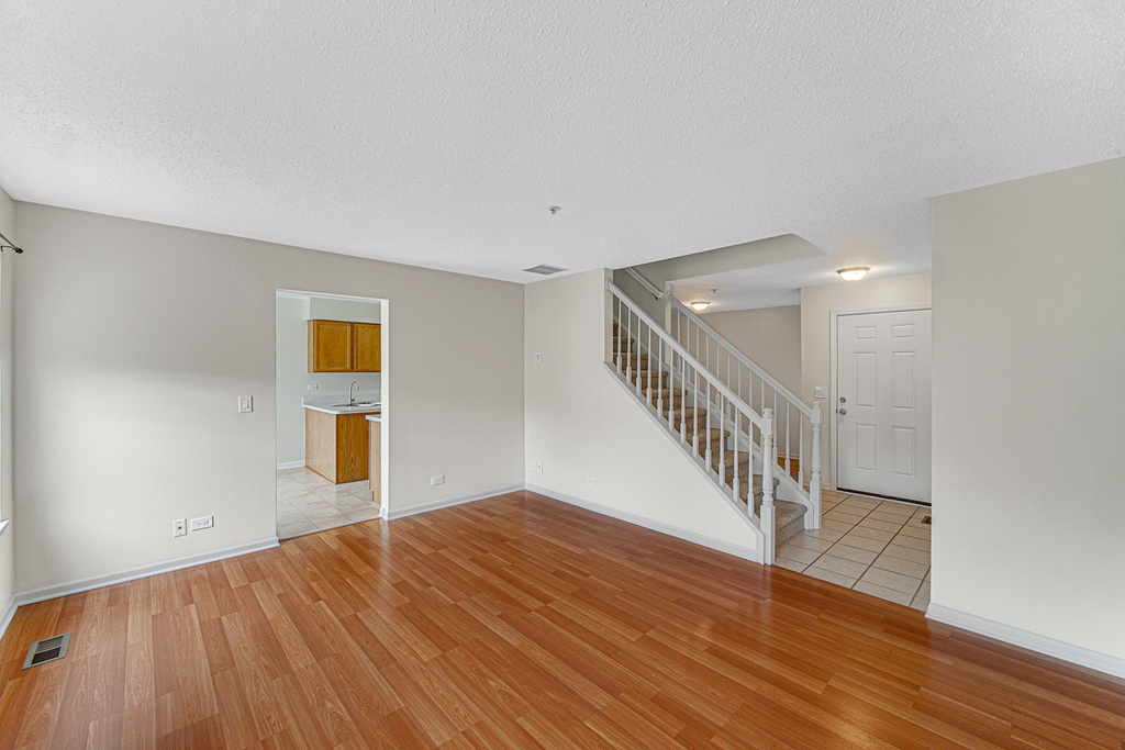 2588 Dickens Court - Photo 8