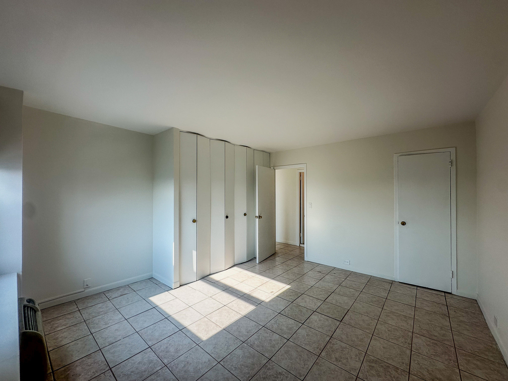 1255 N Sandburg Terrace - Photo 8