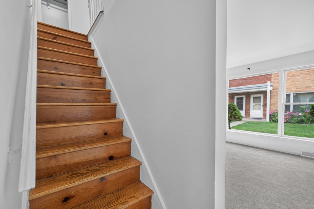 210 Linn Court - Photo 10