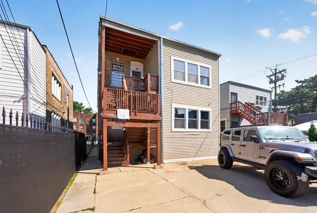 7440 S Paxton Avenue - Photo 17