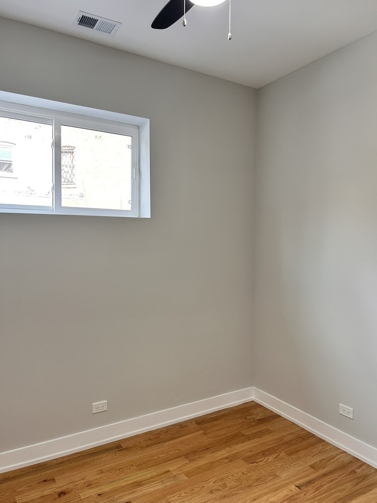 4121 W Montrose Avenue - Photo 10