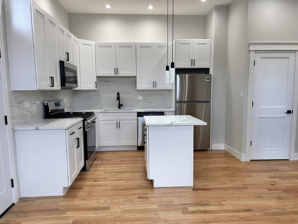 4119 W Montrose Avenue - Photo 1