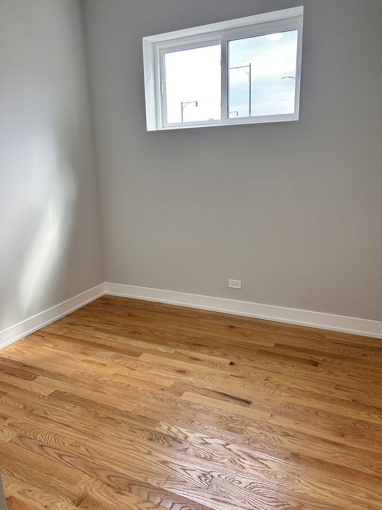 4119 W Montrose Avenue - Photo 4