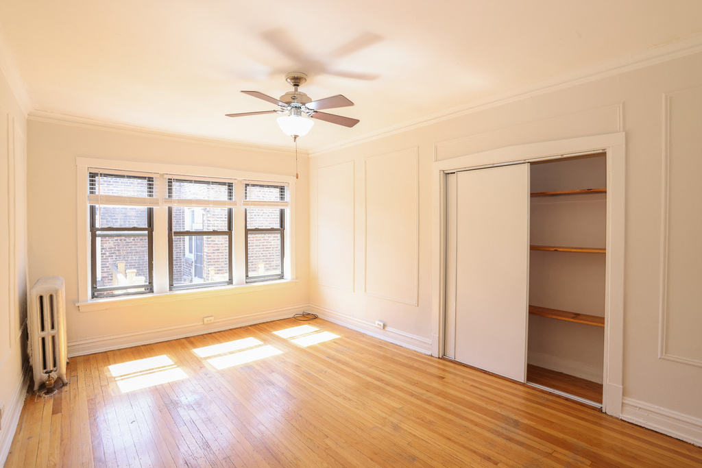 5419 S Harper Avenue - Photo 3