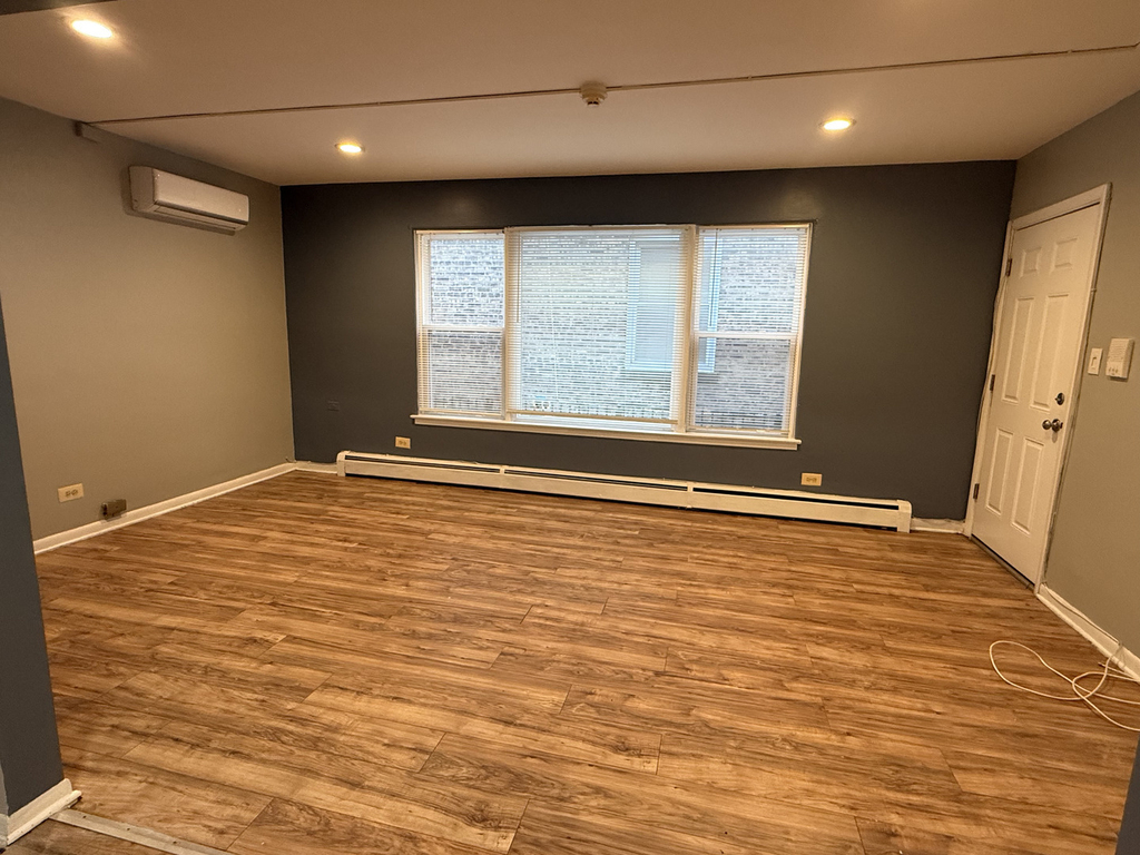 1727 W North Shore Avenue - Photo 1