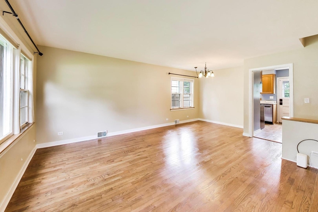 679 S Spring Road - Photo 2