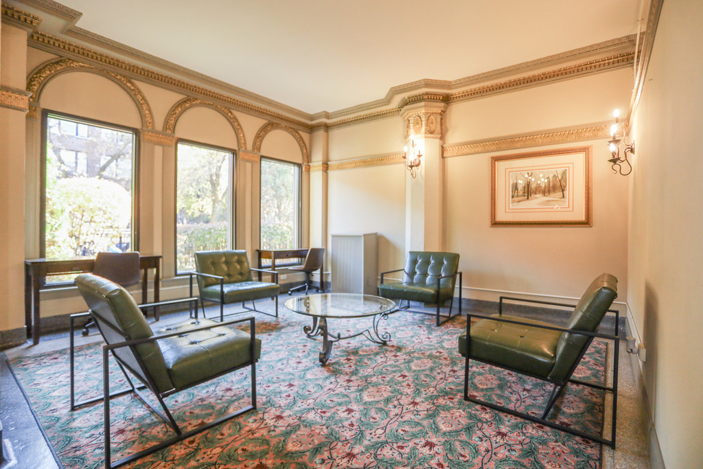5326 S Cornell Avenue - Photo 9