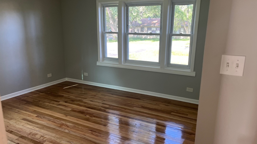 15711 Whipple Avenue - Photo 4