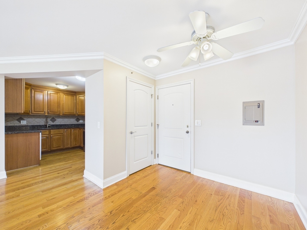2210 S Goebbert Road - Photo 11
