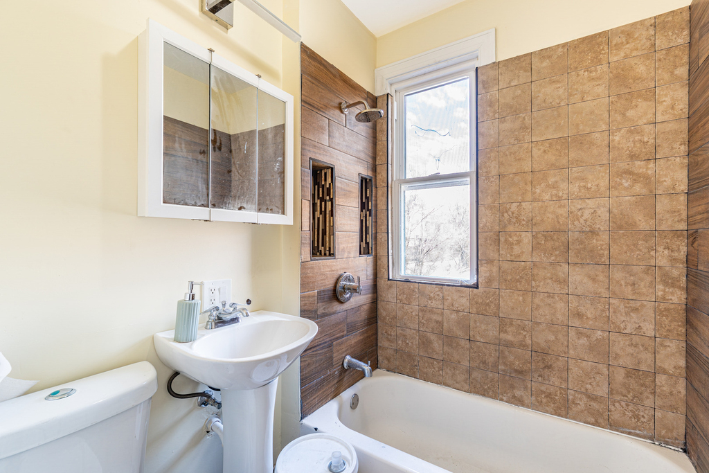 7144 S Wentworth Avenue - Photo 10