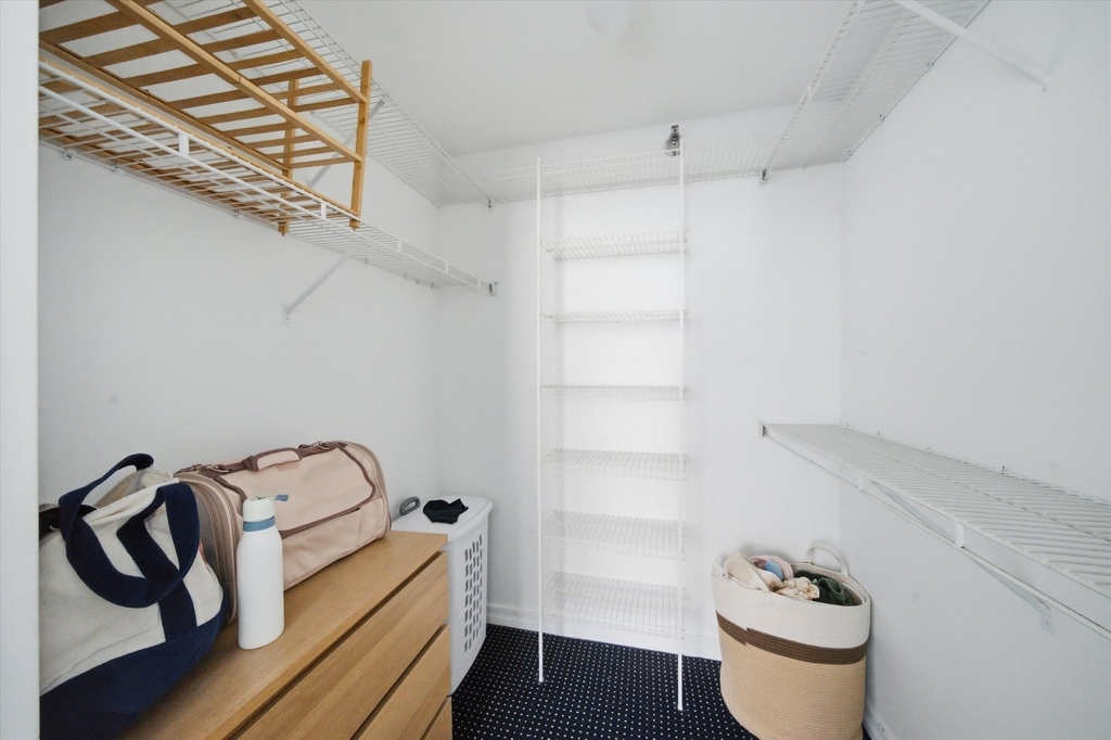 401 E Ontario Street - Photo 15