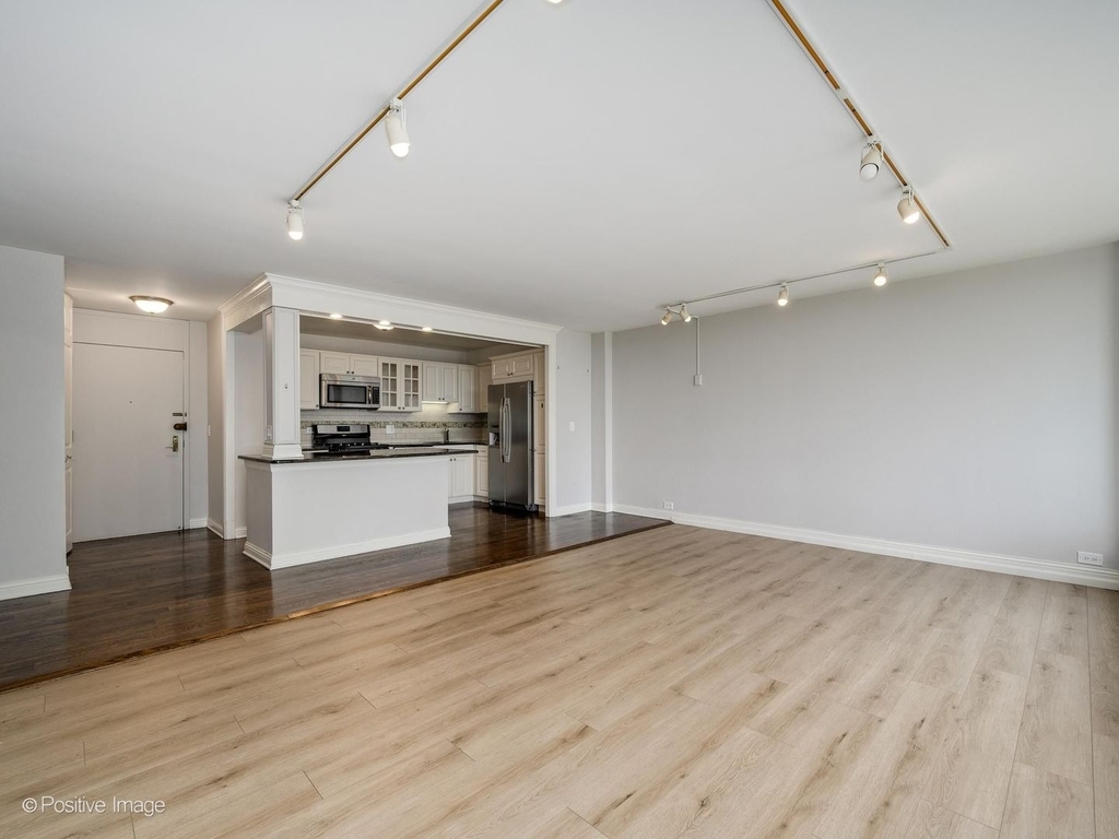 2800 N Lake Shore Drive - Photo 11