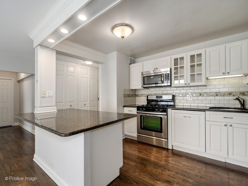 2800 N Lake Shore Drive - Photo 7
