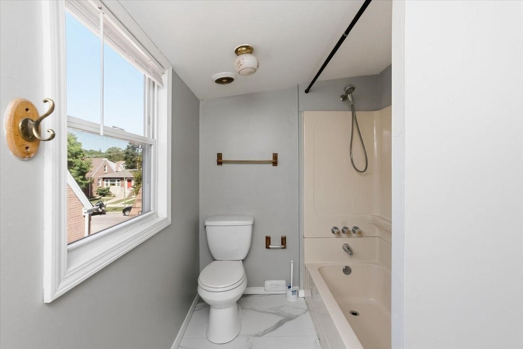7117 W Armitage Avenue - Photo 9