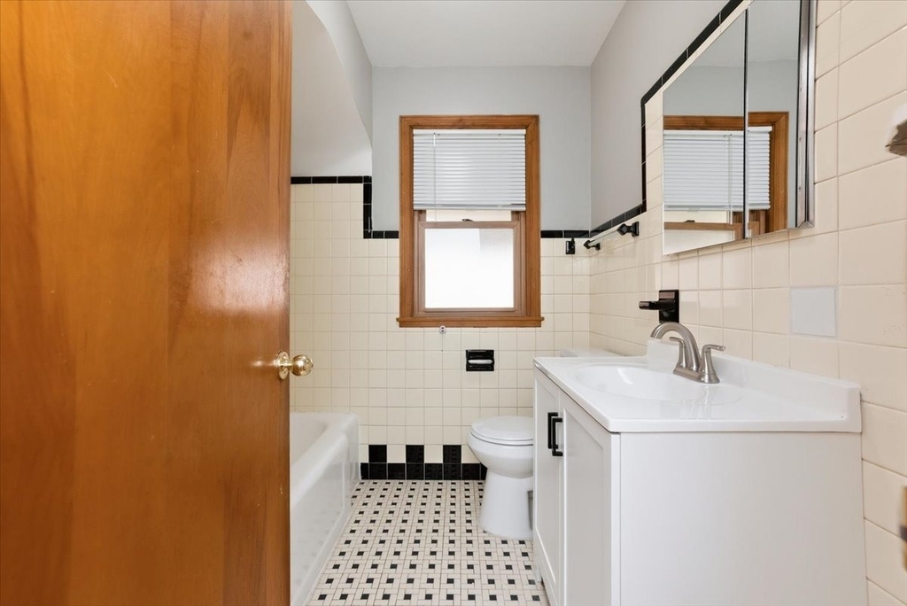 7117 W Armitage Avenue - Photo 14