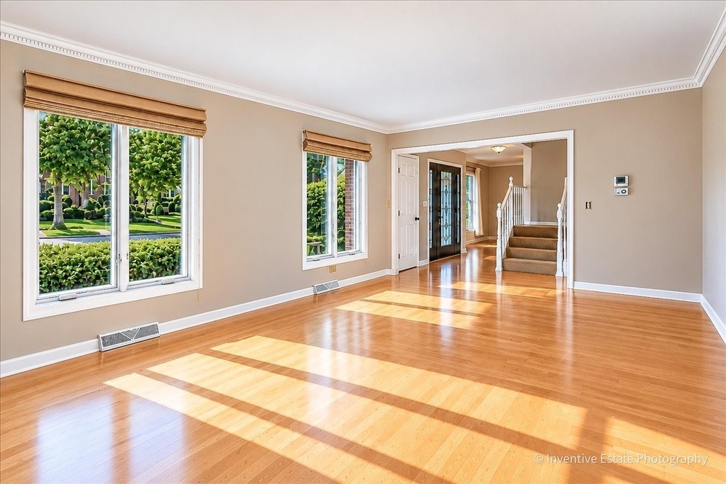 6201 Sleepy Hollow Lane - Photo 3