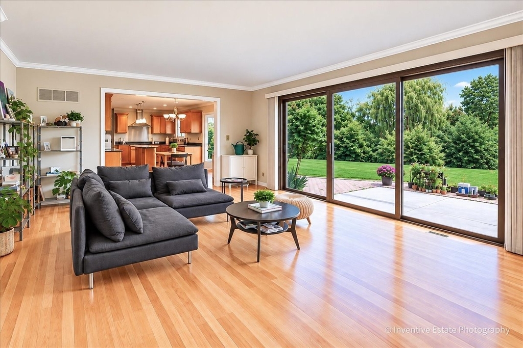 6201 Sleepy Hollow Lane - Photo 8