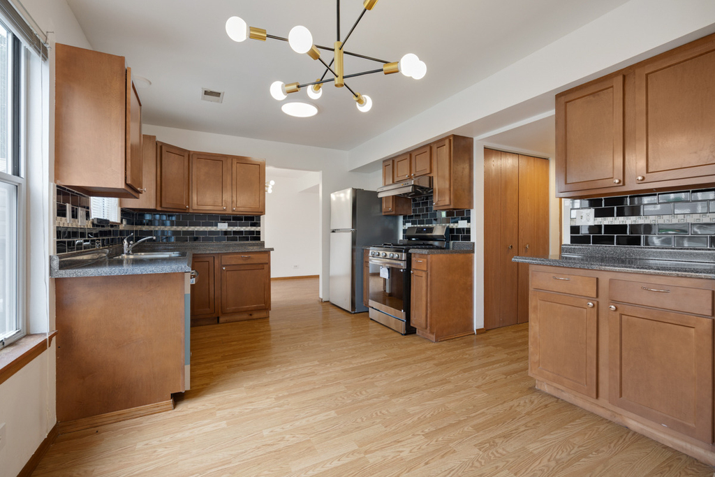 1127 Ashbrook Drive - Photo 7