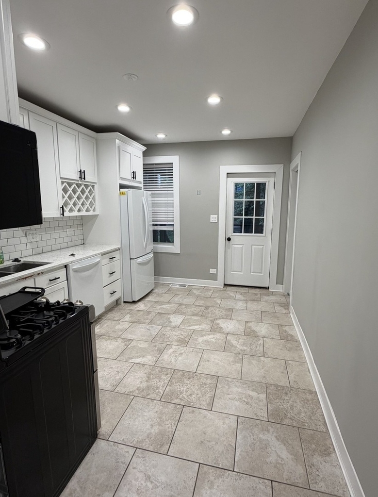 2026 N Winchester Avenue - Photo 6
