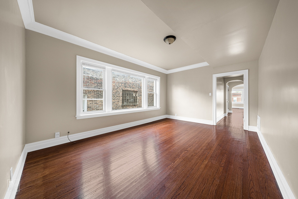 7751 S Saginaw Avenue - Photo 3
