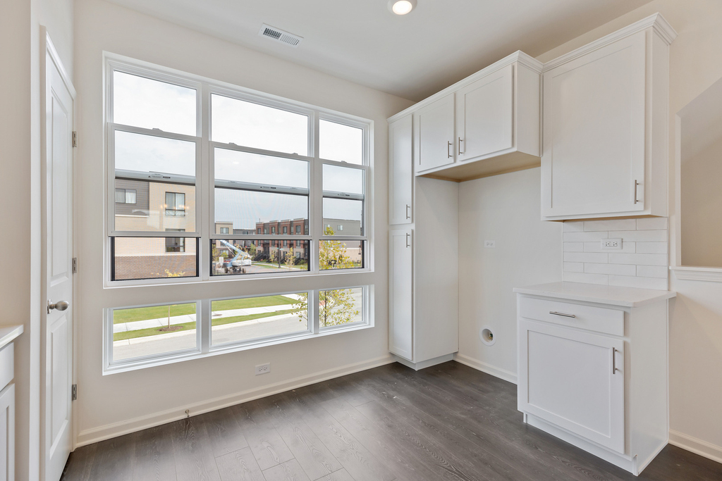 1289 Lakepointe Drive - Photo 14