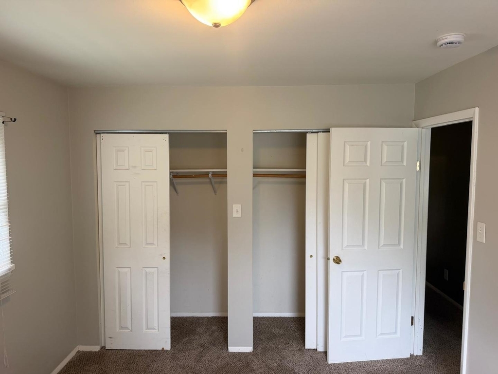 15726 Avalon Avenue - Photo 13