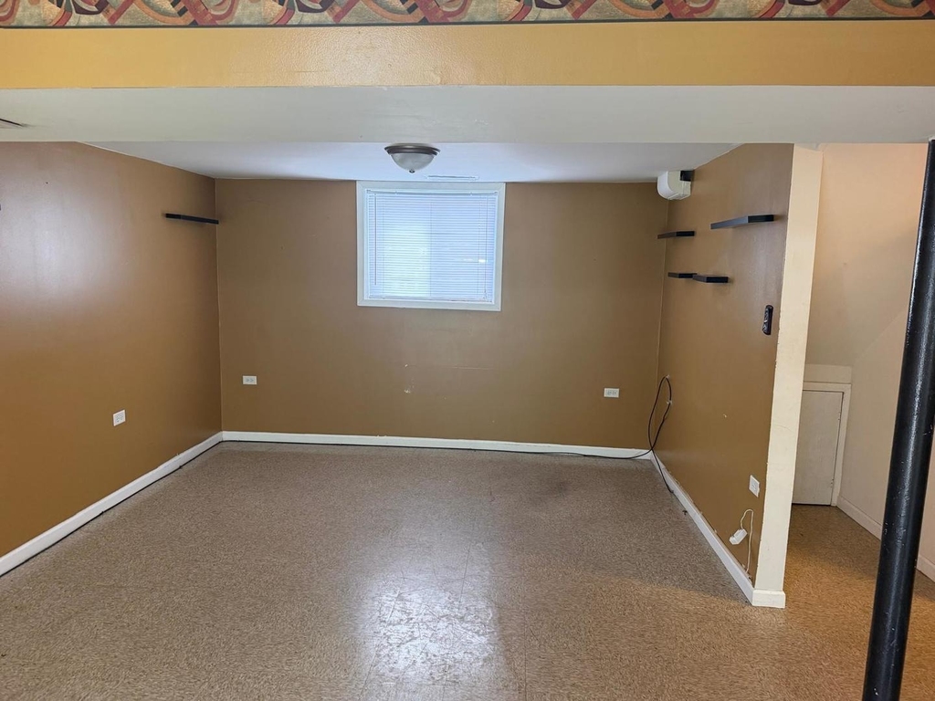 15726 Avalon Avenue - Photo 21