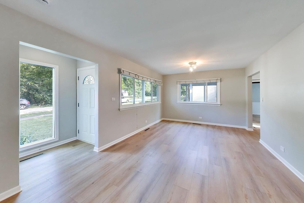 5705 Aubrey Terrace - Photo 7