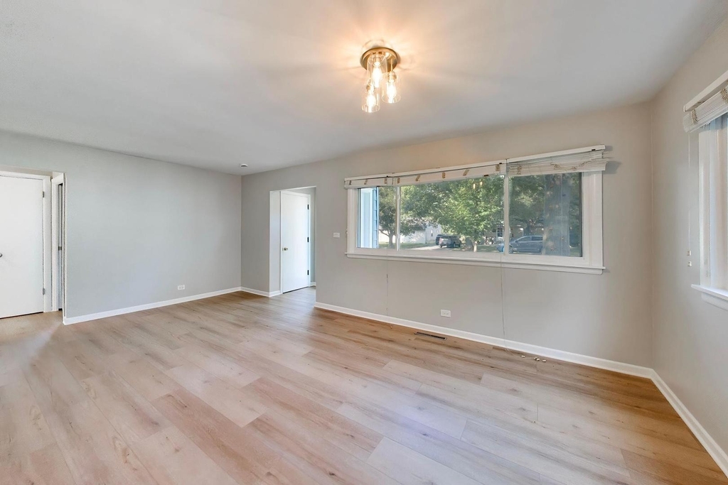 5705 Aubrey Terrace - Photo 9