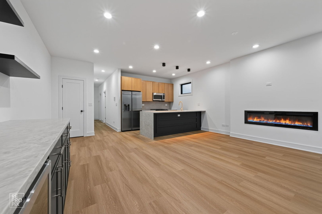 2327 S Homan Avenue - Photo 11