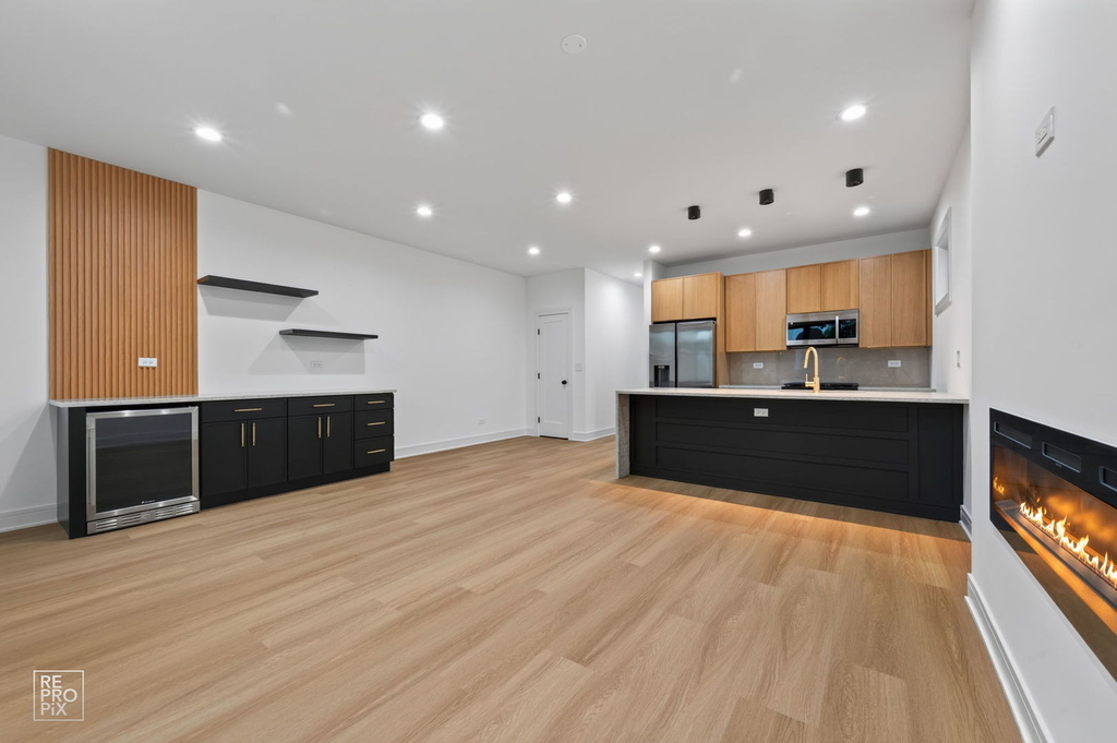 2327 S Homan Avenue - Photo 10