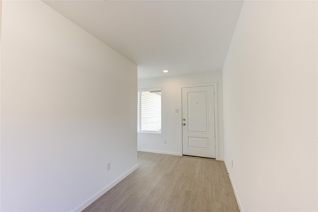 21218 Fieni Drive - Photo 3