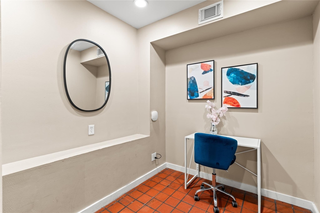 1202 Hawthorne Street - Photo 12
