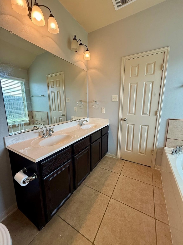 20710 Rainmead Drive - Photo 8