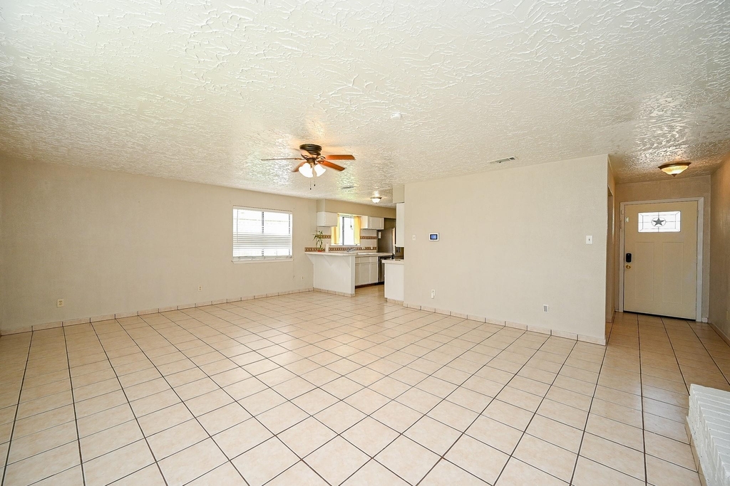 7407 W Fuqua Drive - Photo 10