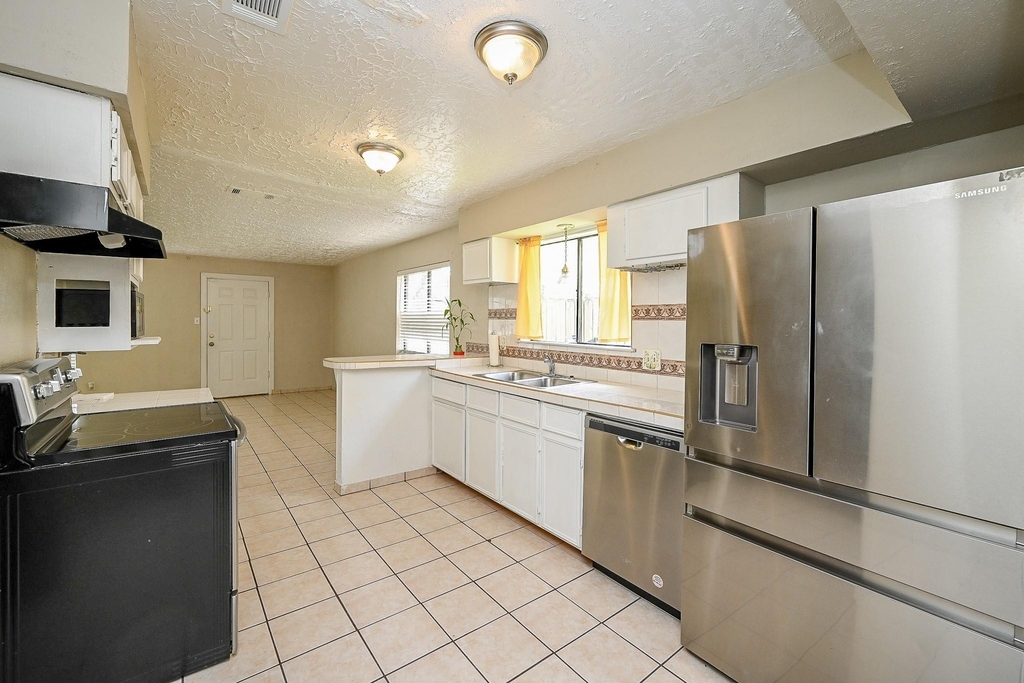 7407 W Fuqua Drive - Photo 13