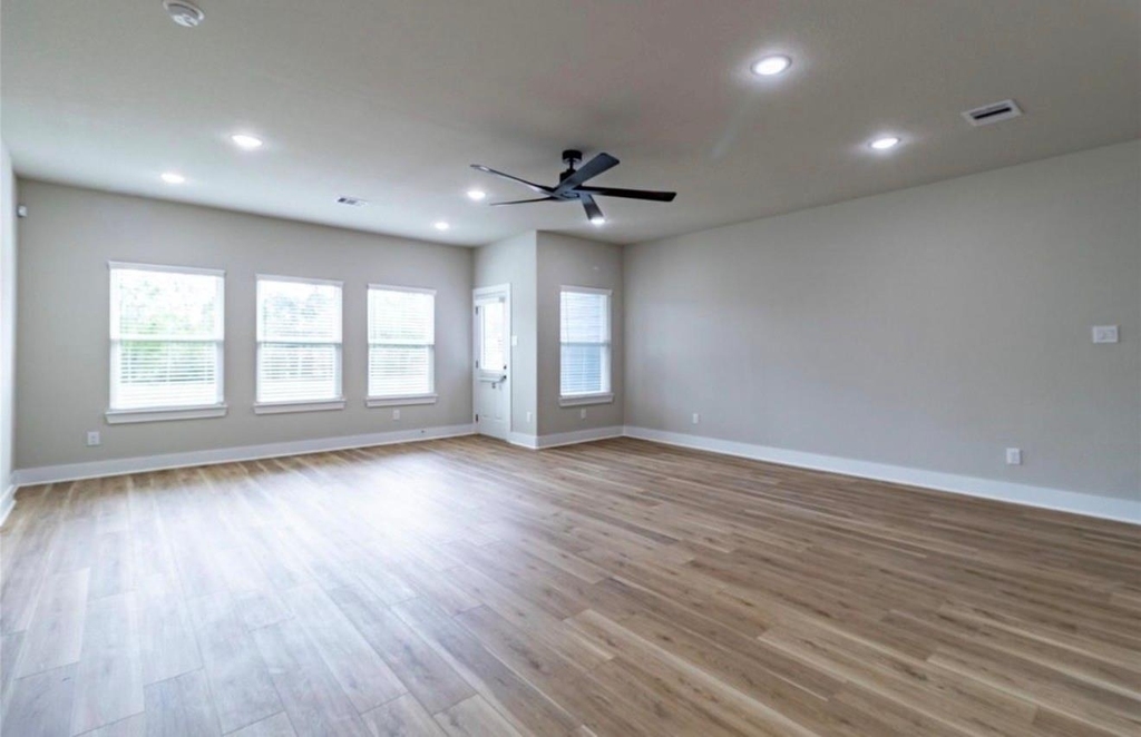 9101 Noel Street - Photo 2