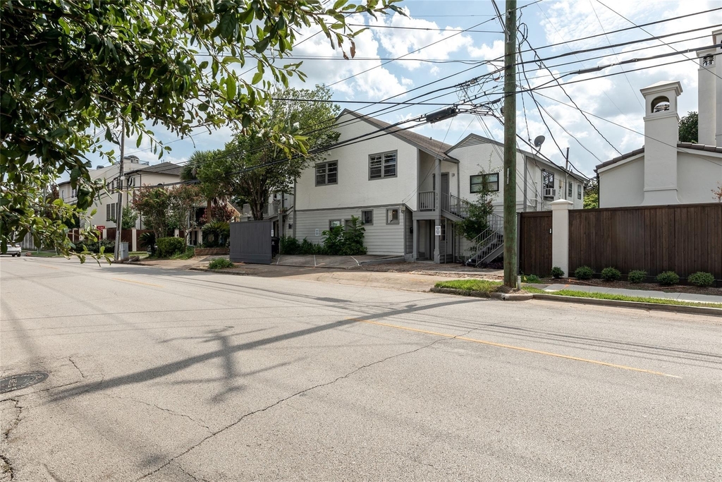 3314 Greenbriar Drive - Photo 15