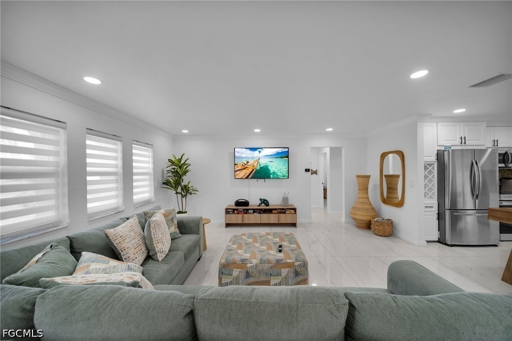 1147 Sw 39th Street - Photo 4