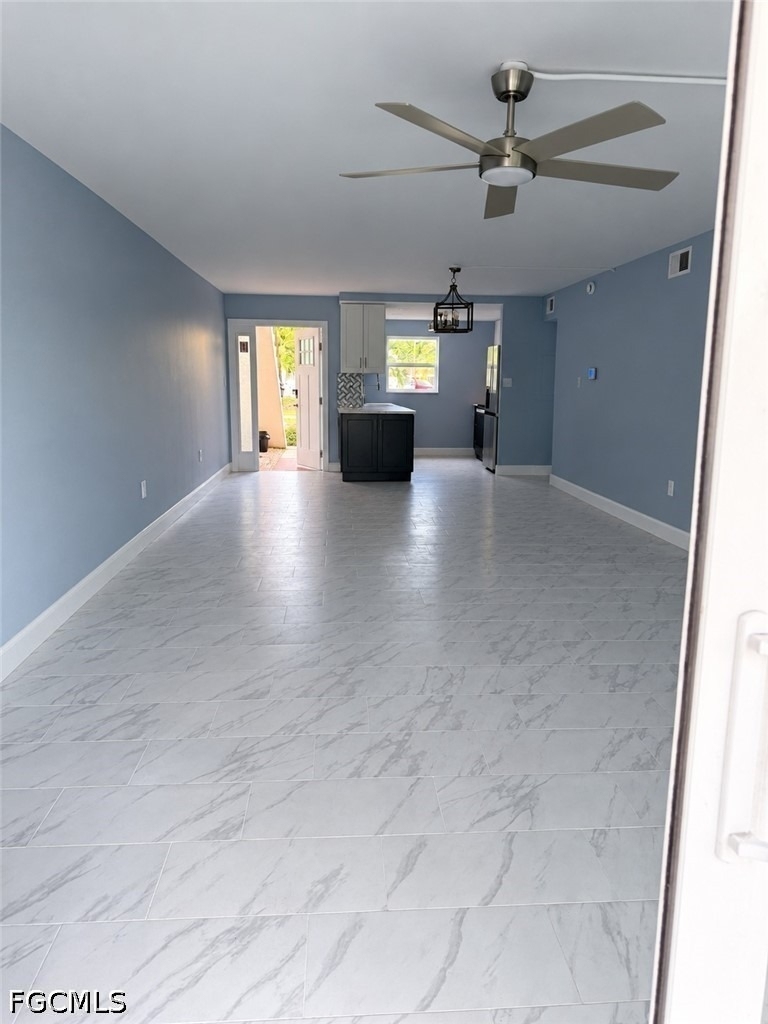 828 Victoria Drive - Photo 3