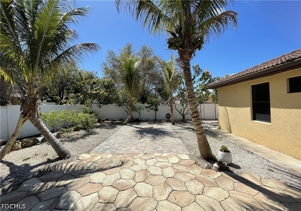 511 Sw 7th Place - Photo 13