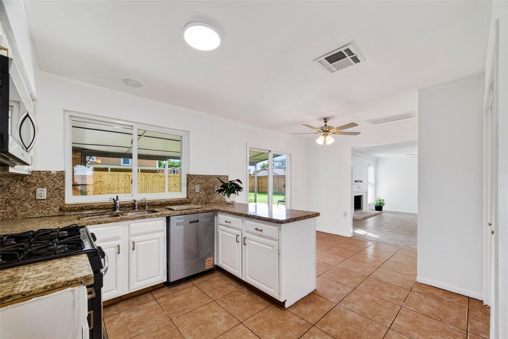 2328 Colleen Drive - Photo 11