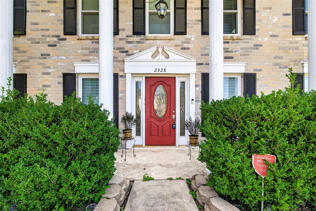 2328 Colleen Drive - Photo 3