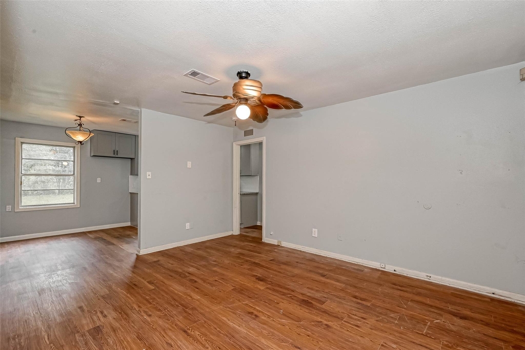 5707 Lakefield Drive - Photo 3